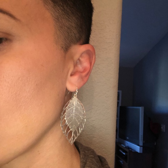 Jewelry - Silver Leaf Earings